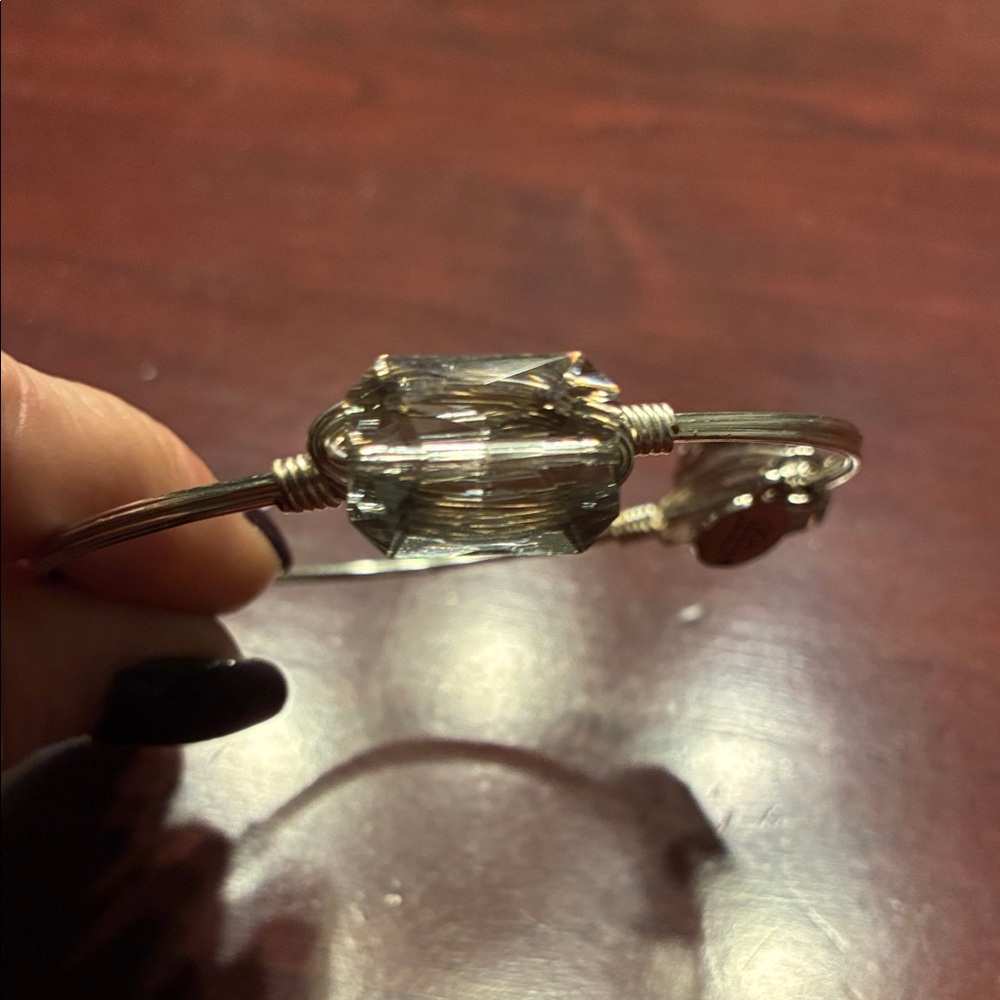 Elegant Silver Bracelet with Crystal Accent